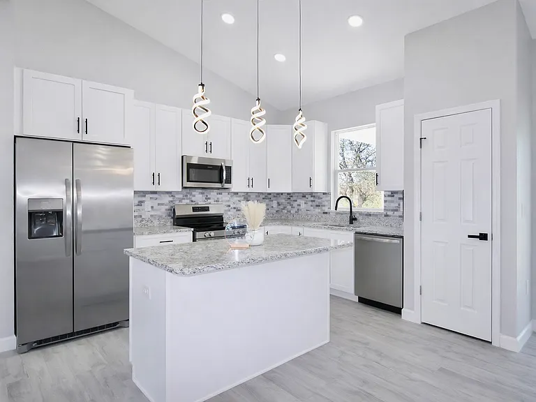 4625 Cortez Blvd — Photo 10
