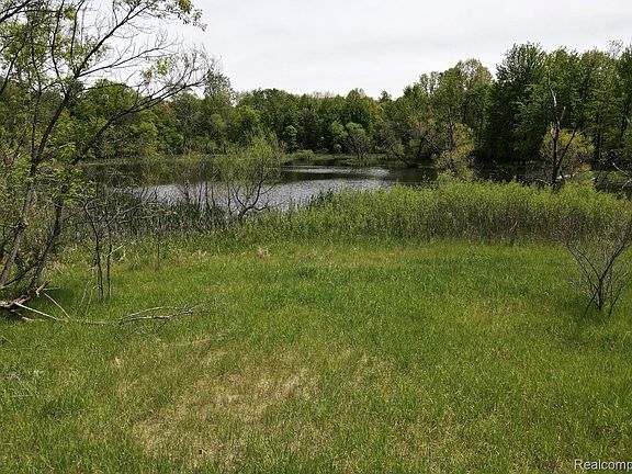 3rd image of 2320 Pool Rd