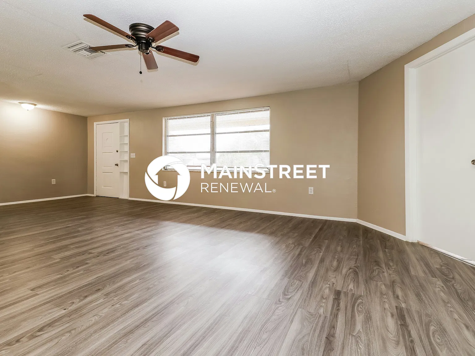10911 Piccadilly Rd — Photo 2