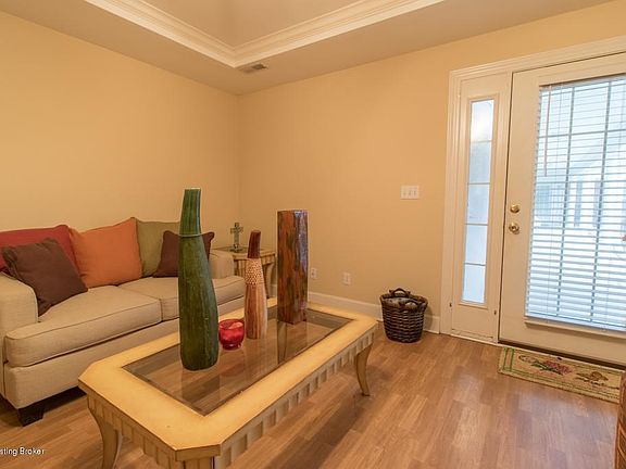 8558 Applegate Village Dr-5