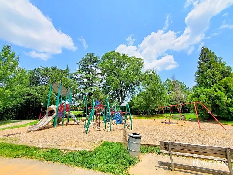 827 Seigle Point Dr — Photo 37