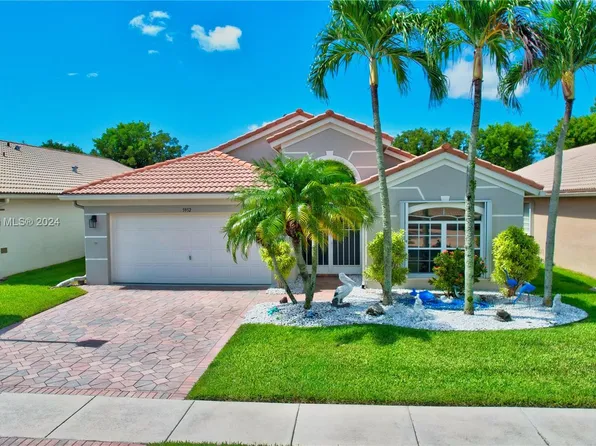 5952 Royal Isles Blvd, Boynton Beach, FL 33437