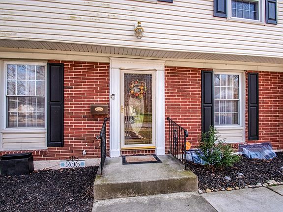 2nd image of 206 Woodgreen Ct