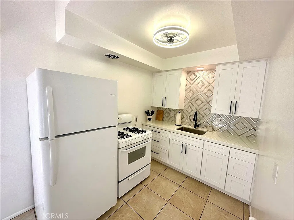 1 bed, 650 sqft, $2,700 — Photo 1