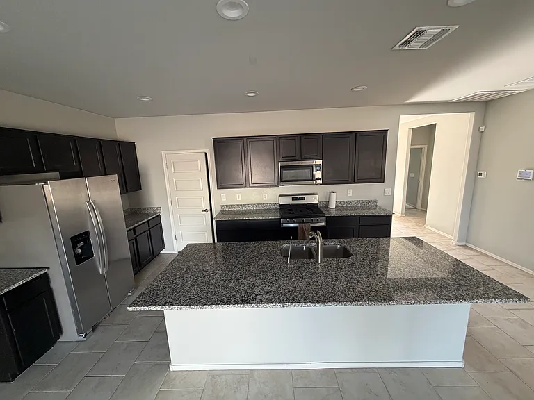 6853 S Portugal Ave — Photo 21