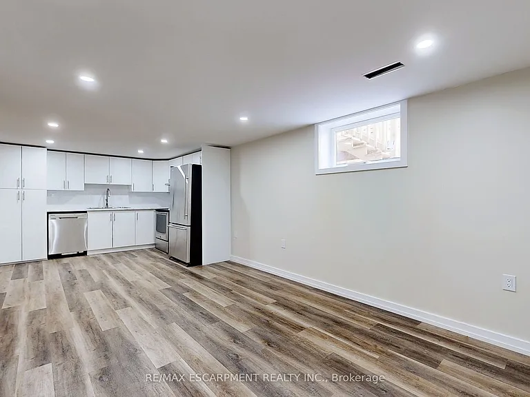 65 Fielding Cres #LOWER — Photo 6