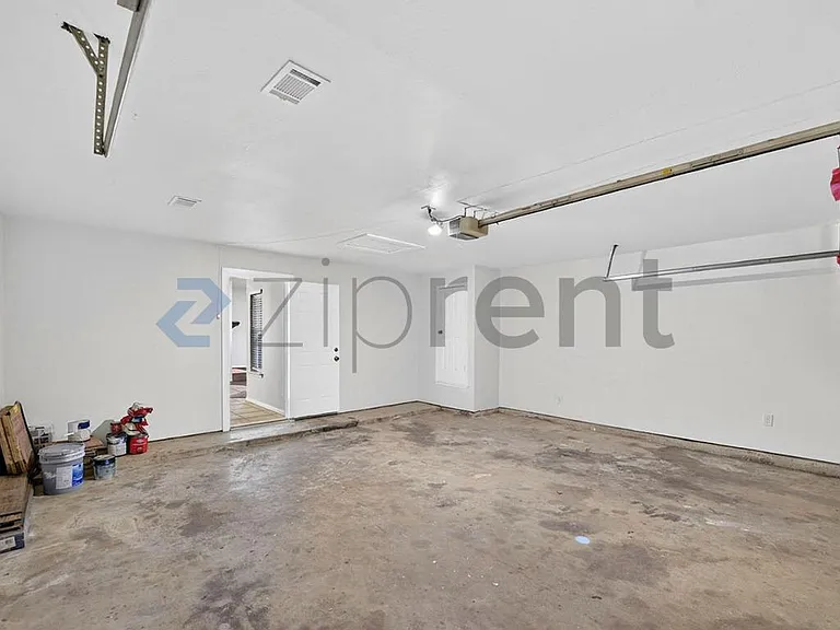 2508 Hawk Dr — Photo 24