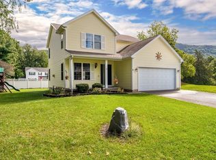 2 Park Ave, Easthampton, MA 01027