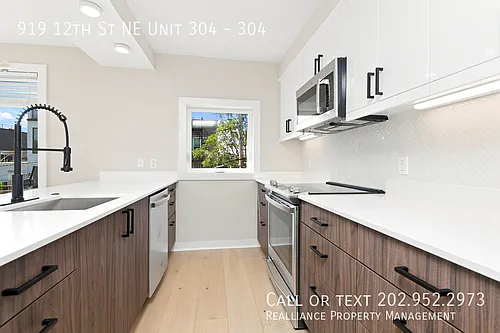 919 12th St NE Photo 1