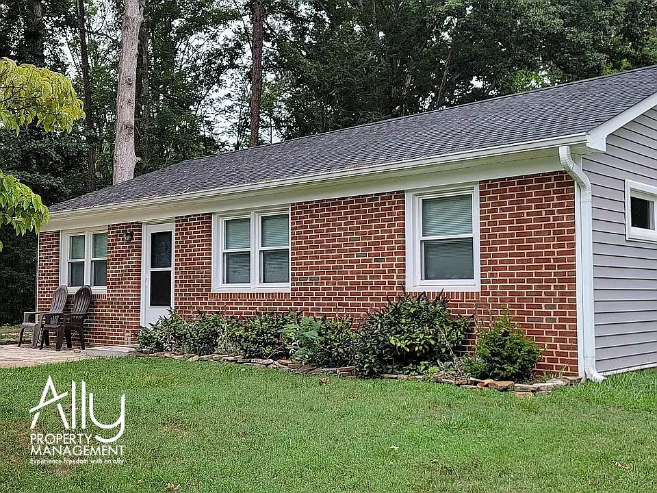 290 Windfield Circle - 1 — Photo 2