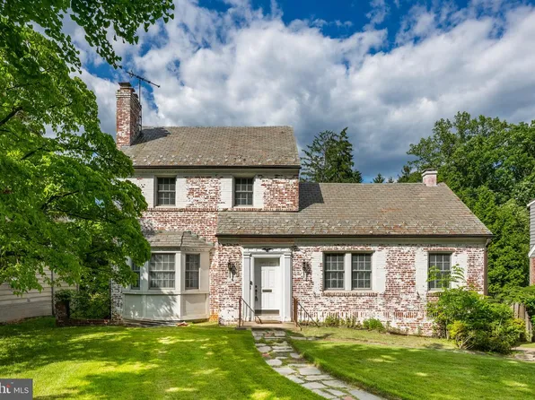 5905 Wilson Ln, Bethesda, MD 20817
