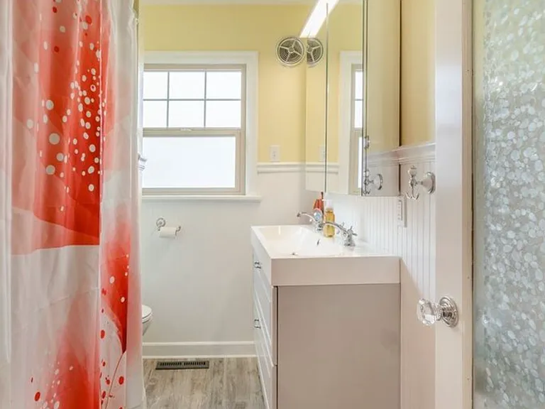 1065 Wilbur St SE — Photo 12