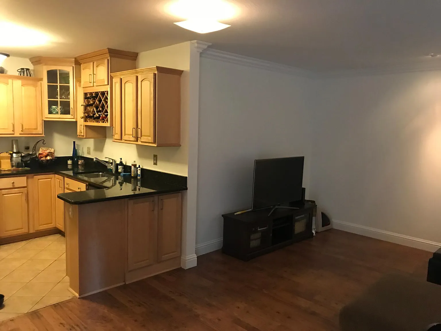 1743 Carmel Dr — Photo 2