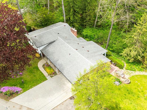 4th image of 3560 North Rd