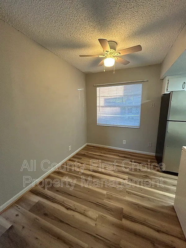 2 bed, 1.0 bath, 700 sqft, $1,250 — Photo 2