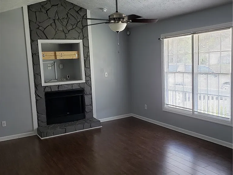 3828 Wildflower Rd — Photo 2