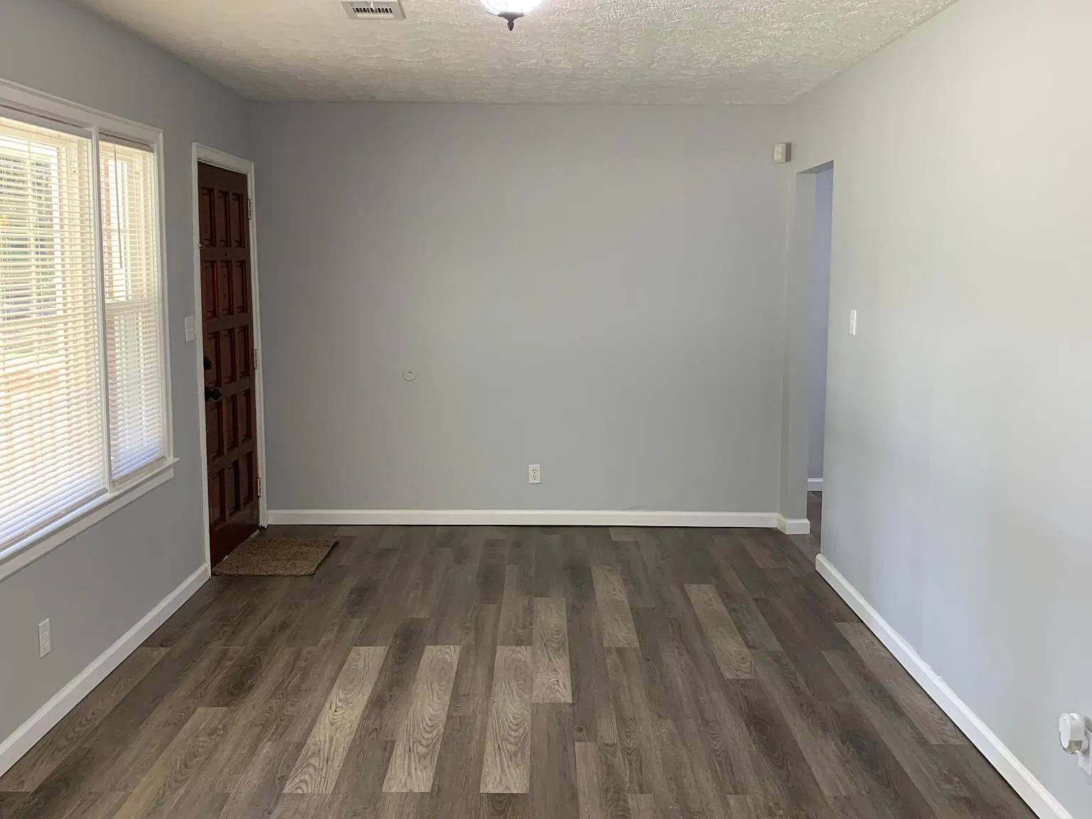3 bed, 1346 sqft, $1,950 — Photo 4