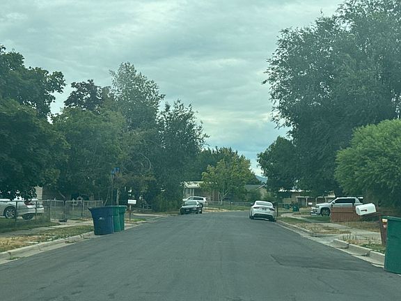 5th image of 2085 Clara St