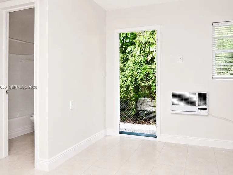 2206 Fillmore St #8 — Photo 9