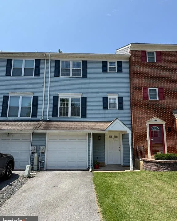 3 Ingrid Ct