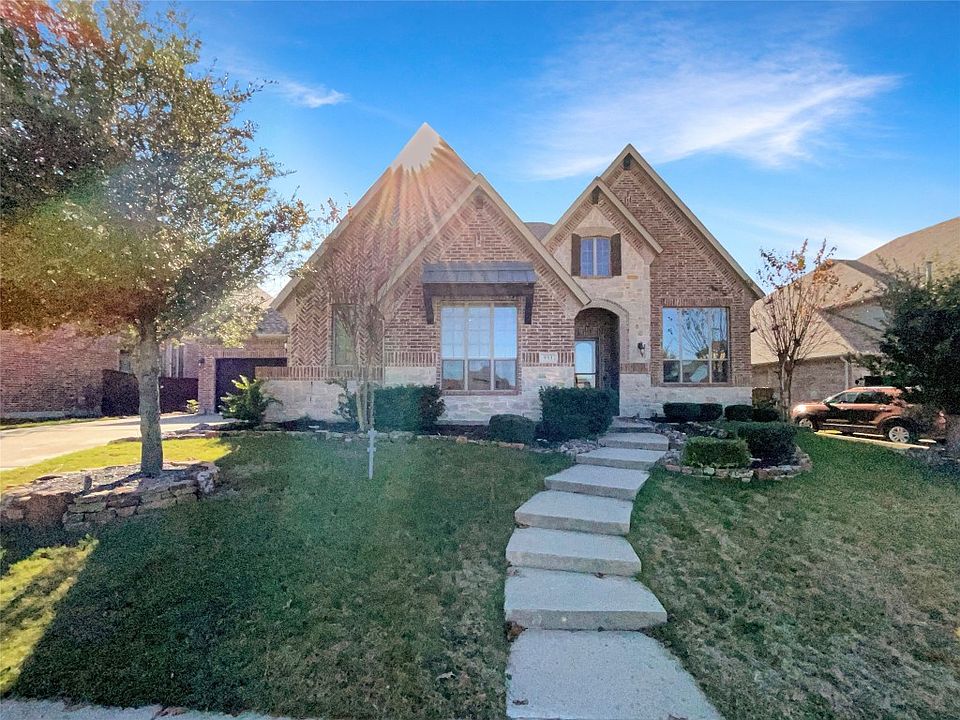 1st image of 933 Pleasant View Dr