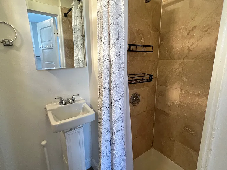 70 Joy St #10 — Photo 23