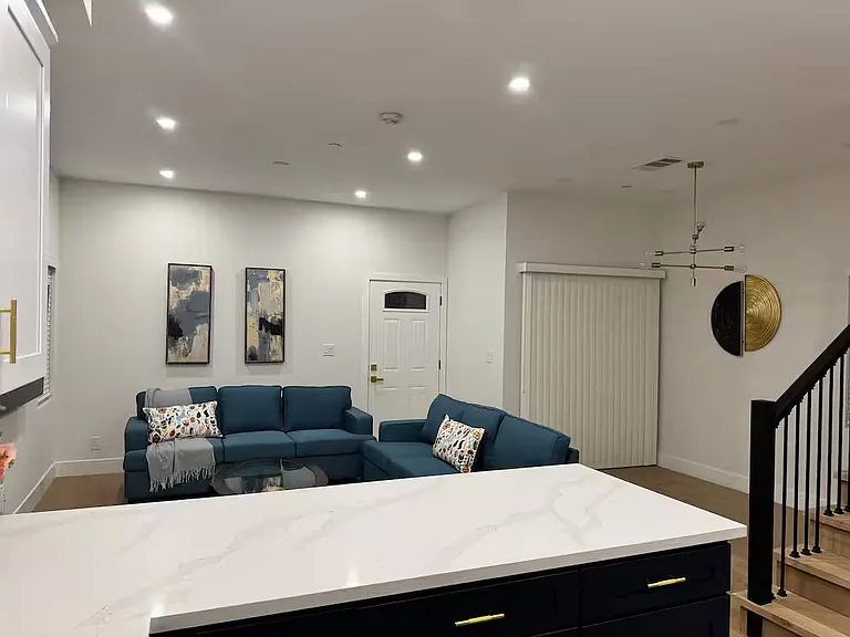 2911 Magnolia St — Photo 10