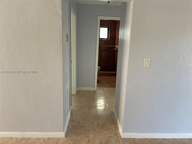 1220 NE 116th St #1222 — Photo 9