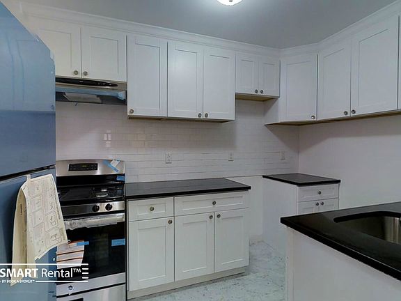 3rd image of 1406 Pacific St APT B4