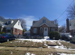 10 Frank St, Valley Stream, NY 11580