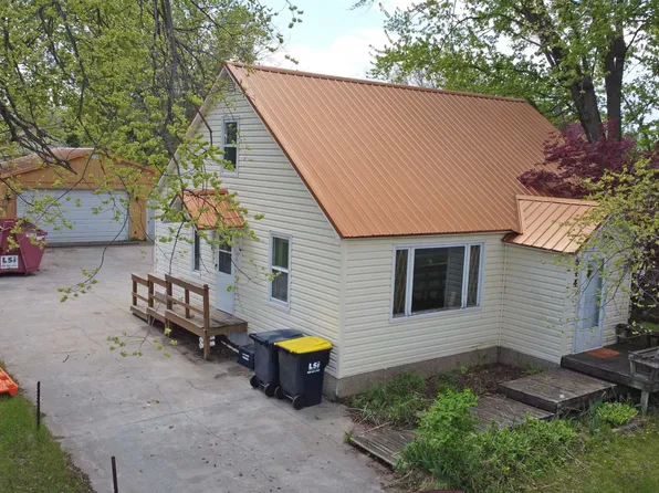 614 Sherman St, Mauston, WI 53948