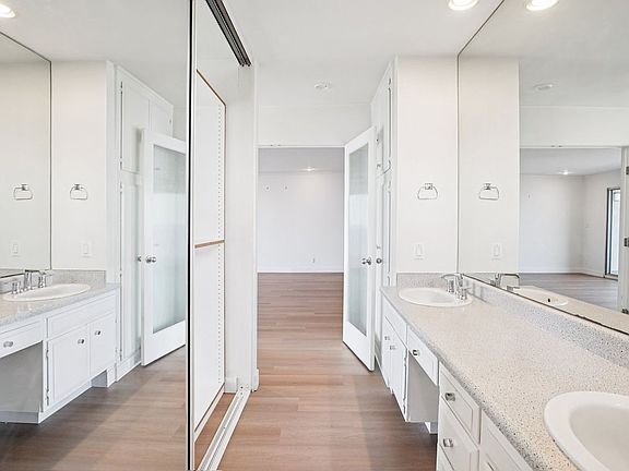 4th image of 18203 Coastline Dr APT 7