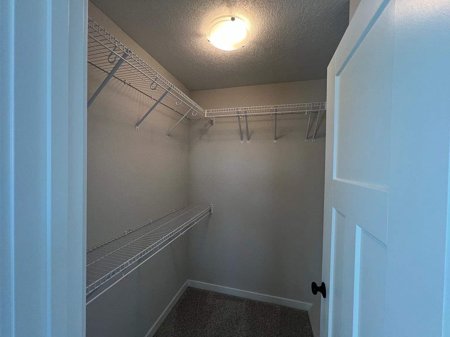 601 NE Hart Lane - 1 — Photo 3