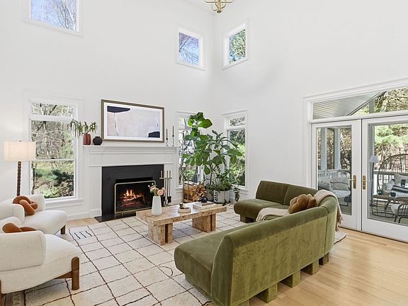 4th image of 6 Sandy Hill Rd