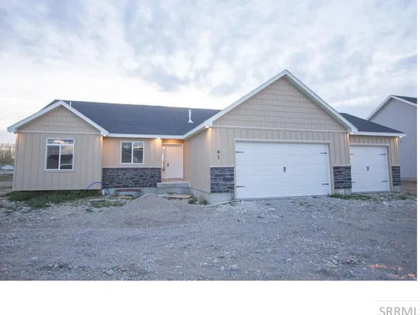 41 N White Pine Ln, Rigby, ID 83442