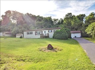 913 S Dogwood Rd, Walnutport, PA 18088