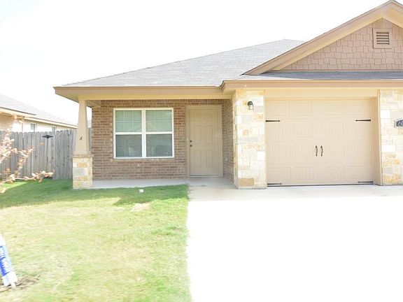 2nd image of 608 Paseo Del Plata