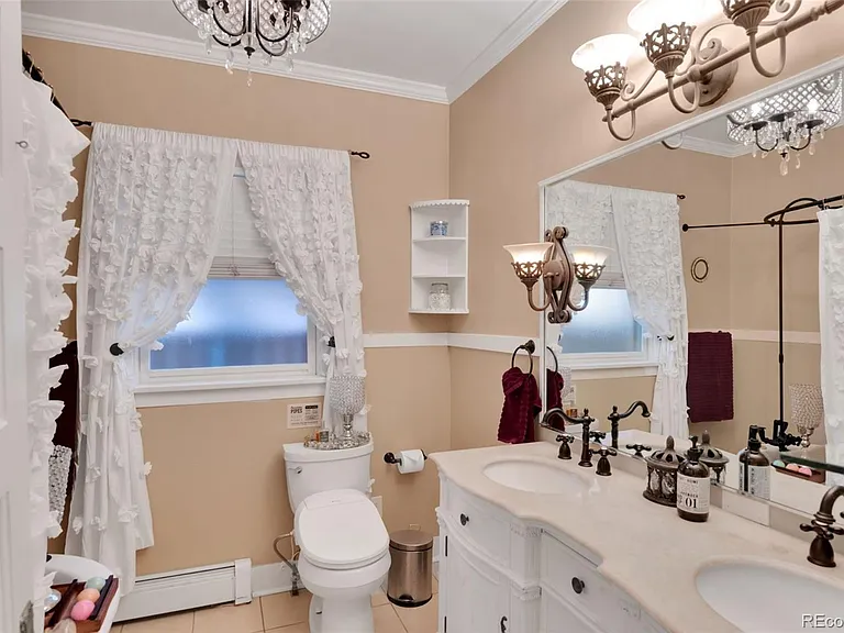 517 Josephine St — Photo 18