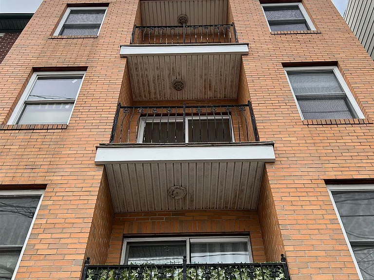 355 W Side Ave #2 — Photo 22
