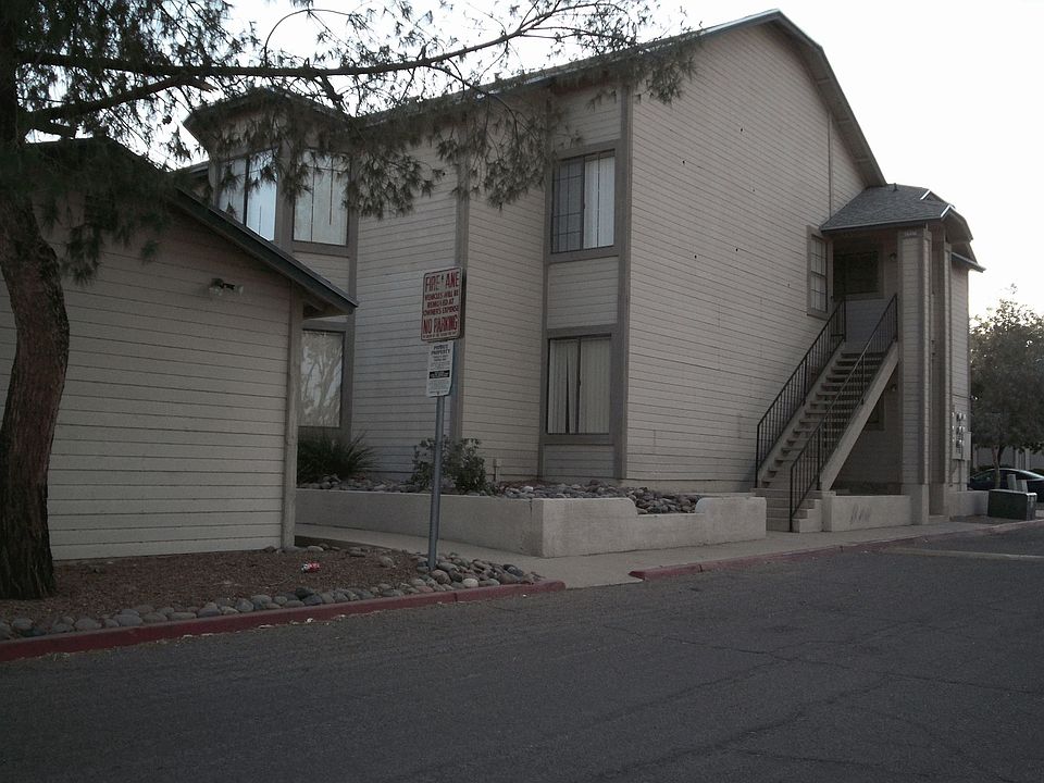1st image of 5606 S Wood Crest Dr