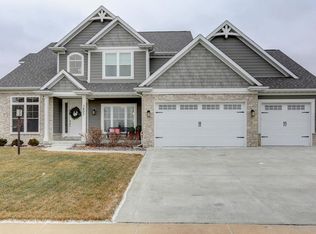 1401 English Oak Dr, Champaign, IL
