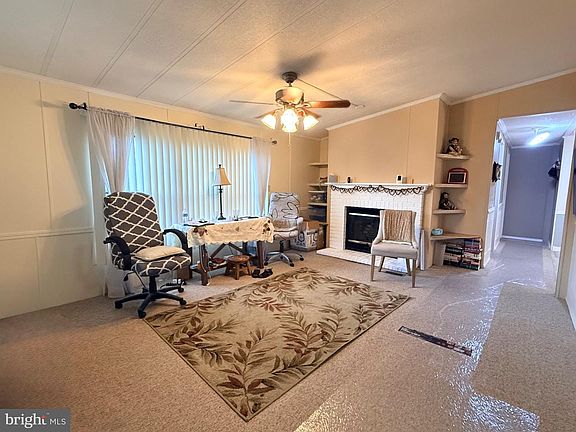 5th image of 292 Mayflower Dr