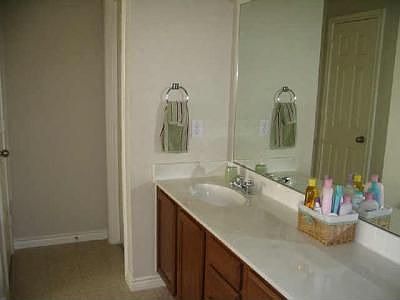 5th image of 5904 Greenmeadow Dr