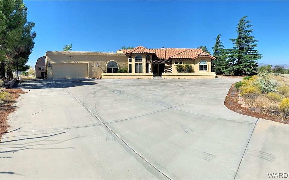 1st image of 2073 Delaware Dr