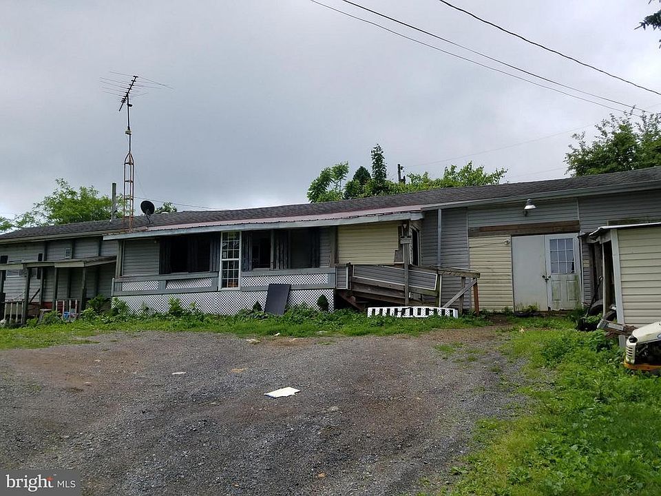 2nd image of 4067 Wayne Rd