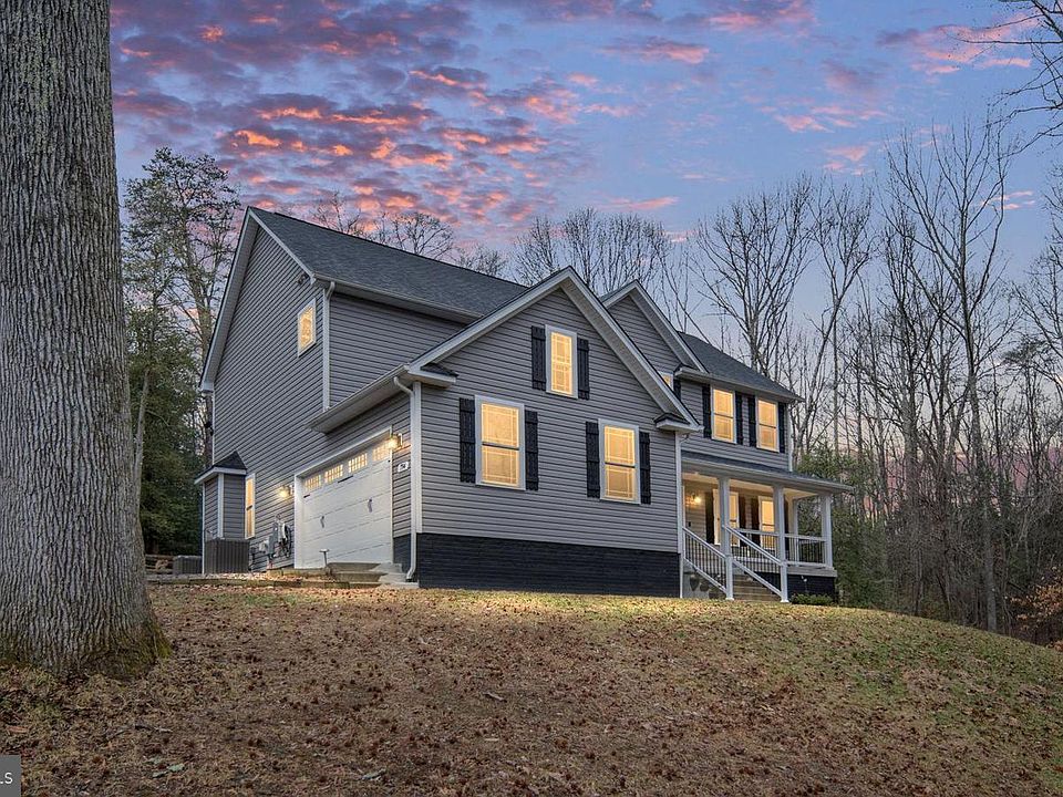 1st image of 794 White Oak Rd