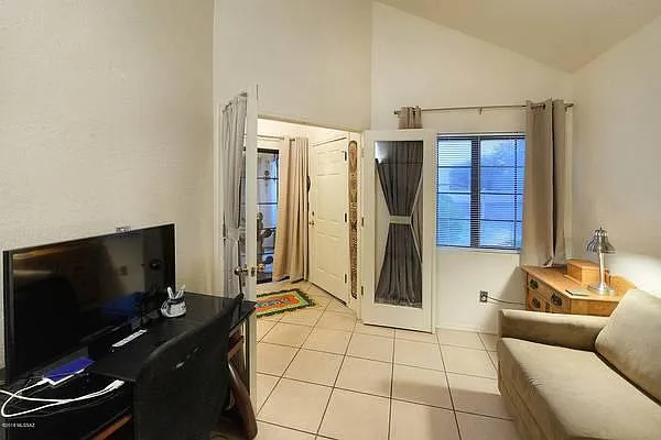 2 bed, 967 sqft, $1,450 — Photo 3