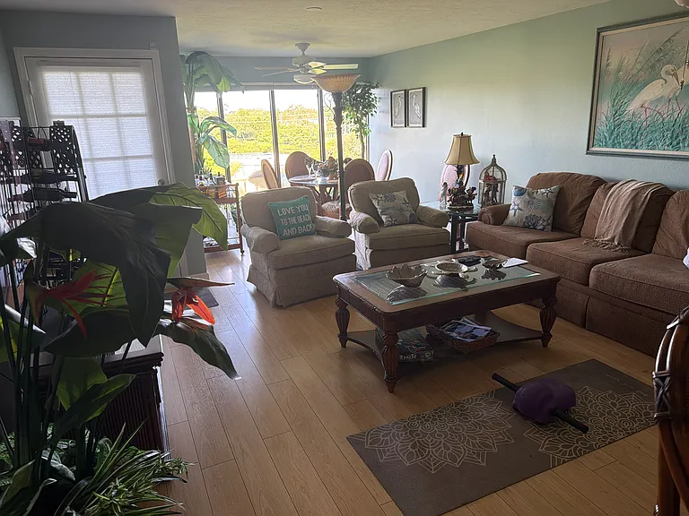 835 S Osprey Ave #312 — Photo 3