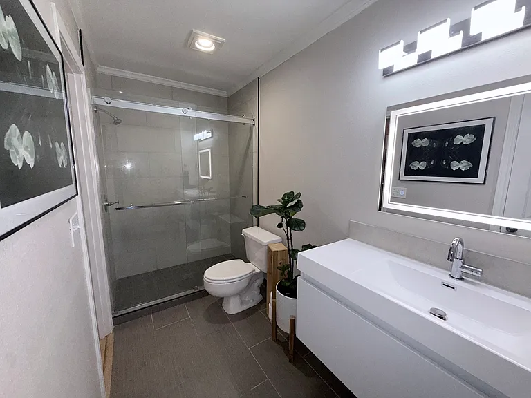 Upstairs Bathroom