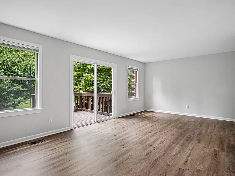 5128 Cliffhaven Dr — Photo 35